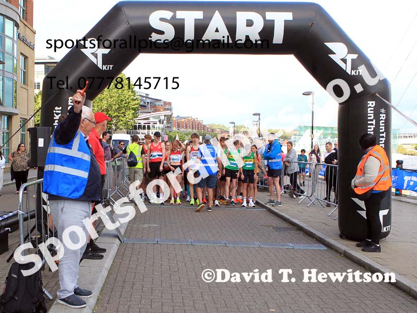 Junior 3k, 2024 Quayside 5k Road Race, Newcastle/Gateshead.  Photo: David T. Hewitson/Sports for All Pics